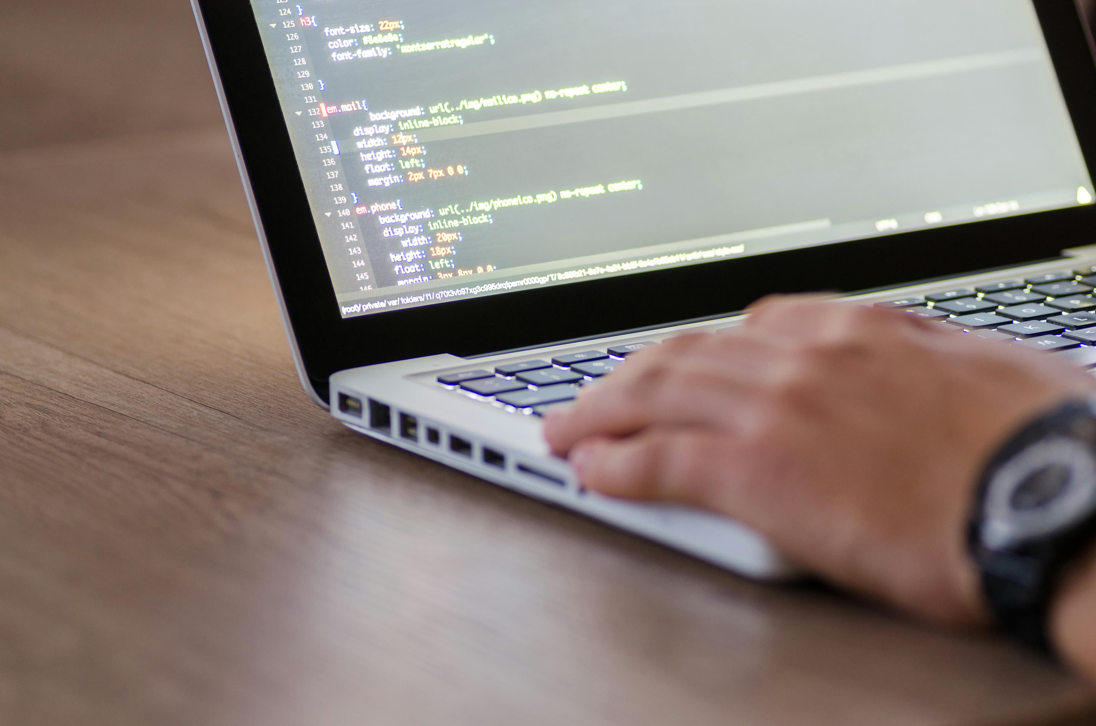 Cuánto cuesta una página web profesional en 2026