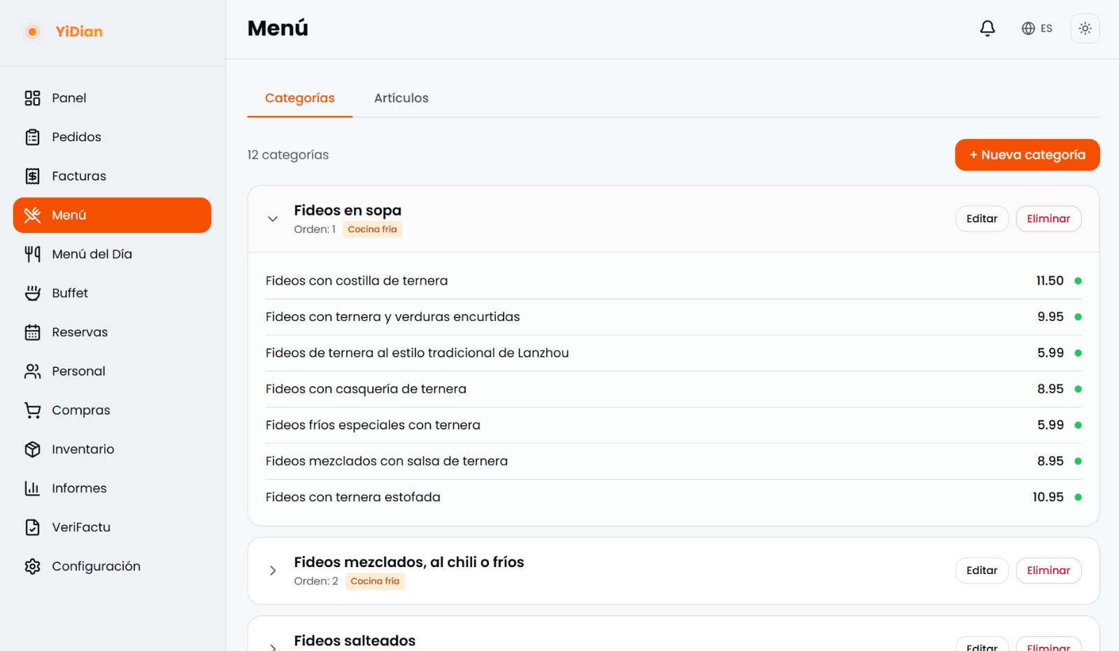 Editor de carta de Yidian mostrando las categorías y los platos con sus precios, en español